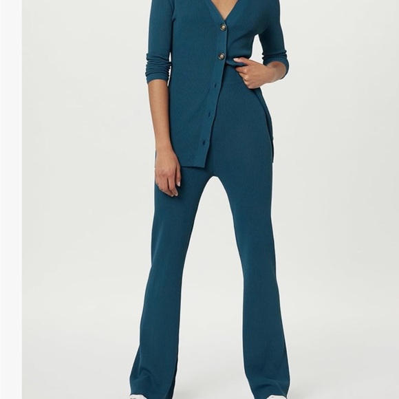 Ellison Ribbed Teal Flare Pants - Picture 4 of 6